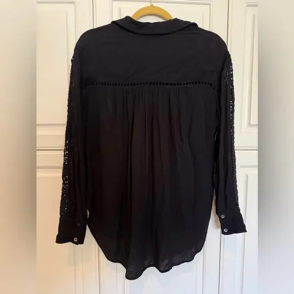 Free People Women’s Black Button Down Longsleeve Top Size XS Oversized Layer - Picture 3 of 9